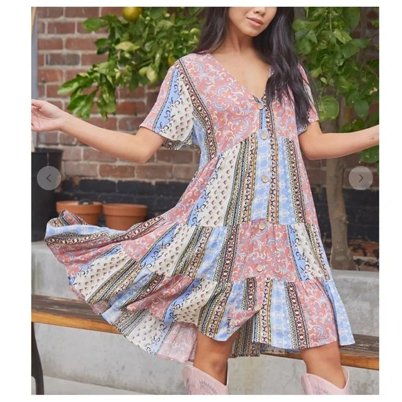 18 Boho V-Neck Border Print Tiered Dress - Picture 5 of 6